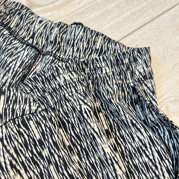 ✨Rewind Printed Jogger Pants (Size 9) - Light & Comfy Summer Casual! - Picture 6 of 13